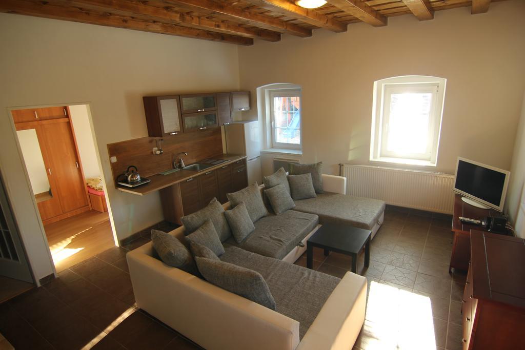 Apartment Ostružná Rom bilde